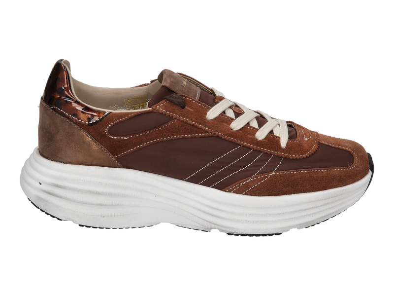 Bekijk product 'Ama Brand Sneakers Bruin' Ama Brand Sneakers Bruin