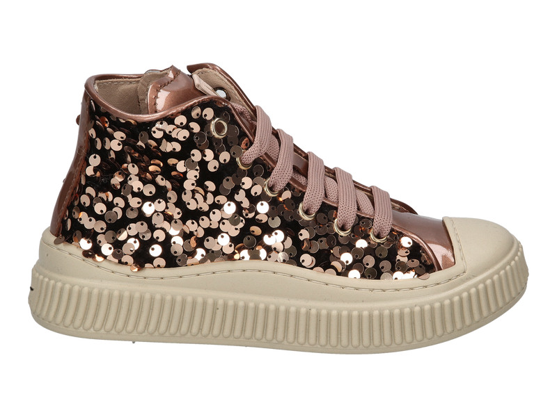 Voir le produit 'Beberlis Baskets Rose' (en anglais) Beberlis Baskets Rose