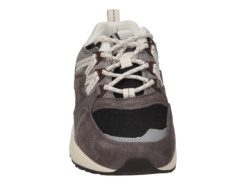 Voir le produit 'Karhu Baskets Gris' (en anglais) Karhu Baskets Gris