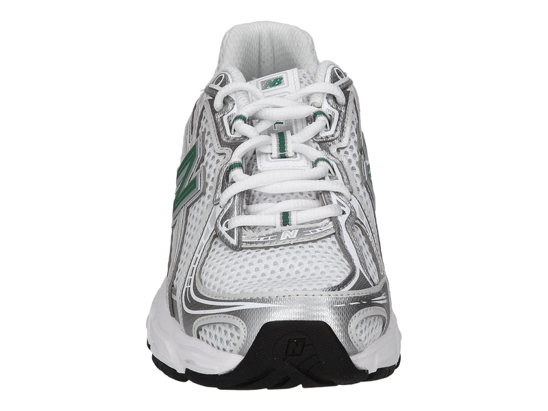 Voir le produit 'New Balance Baskets Argent' (en anglais) New Balance Baskets Argent