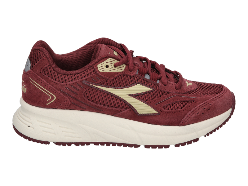 Voir le produit 'Diadora Baskets Bordeaux' (en anglais) Diadora Baskets Bordeaux
