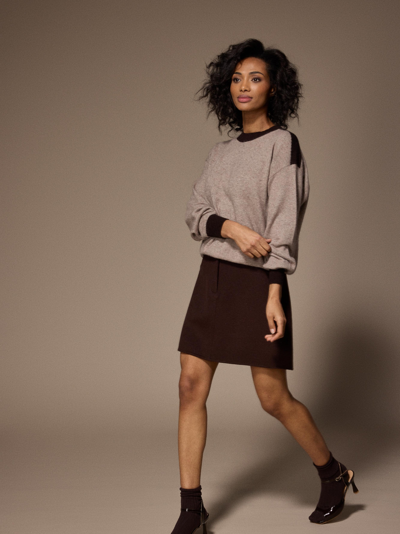 Voir le produit 'Lalotti Pulls Taupe' (en anglais) Lalotti Pulls Taupe
