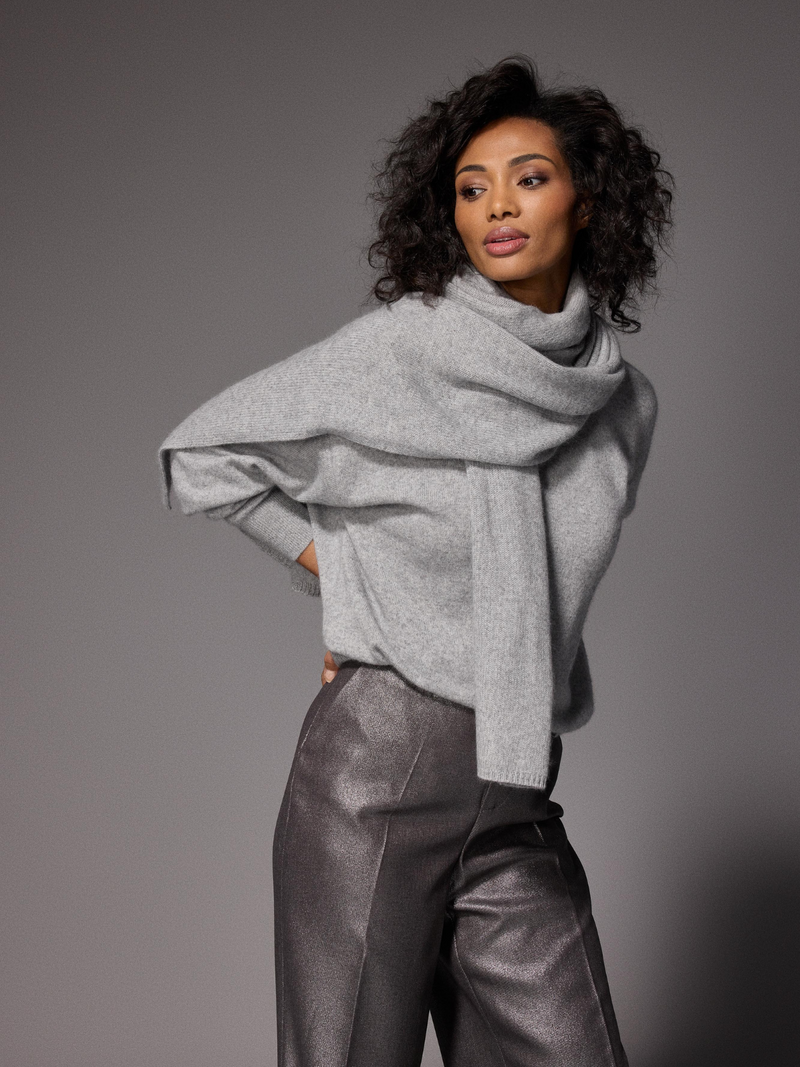 Voir le produit 'Lalotti Pulls Gris' (en anglais) Lalotti Pulls Gris