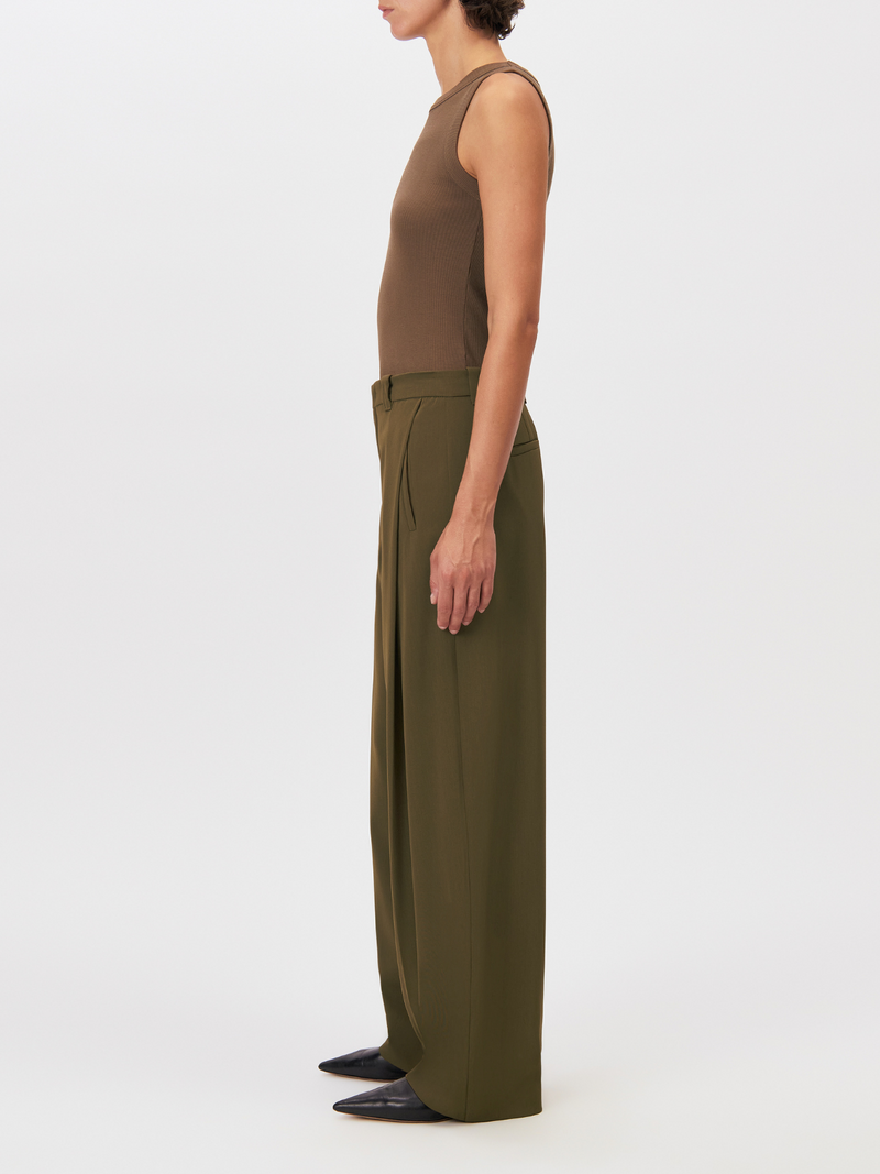 Voir le produit 'Drykorn Pantalons Kaki' (en anglais) Drykorn Pantalons Kaki