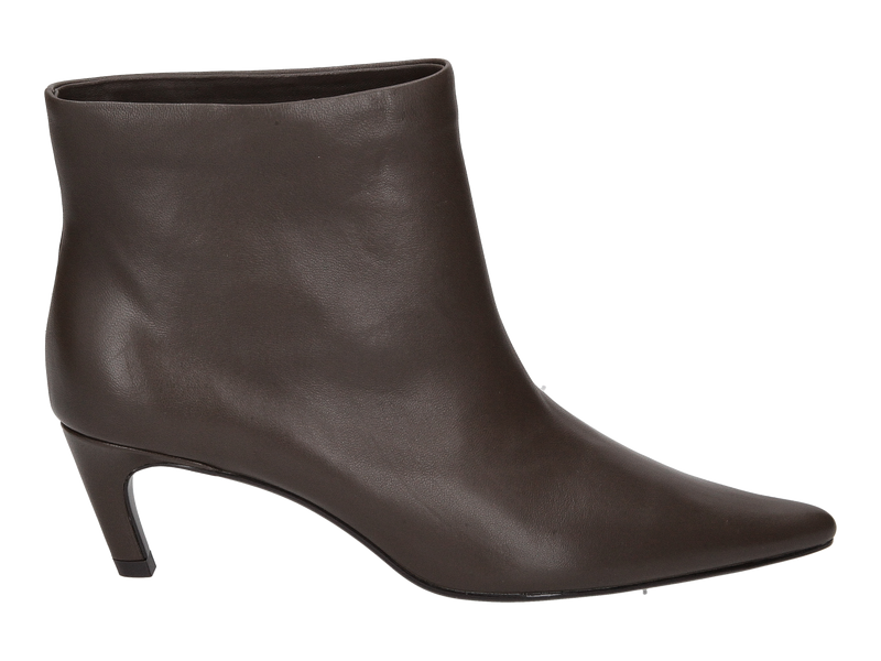 Bekijk product 'Lola Cruz Enkellaarzen Bruin' Lola Cruz Enkellaarzen Bruin
