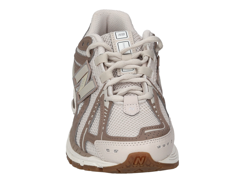 Voir le produit 'New Balance Baskets Beige' (en anglais) New Balance Baskets Beige