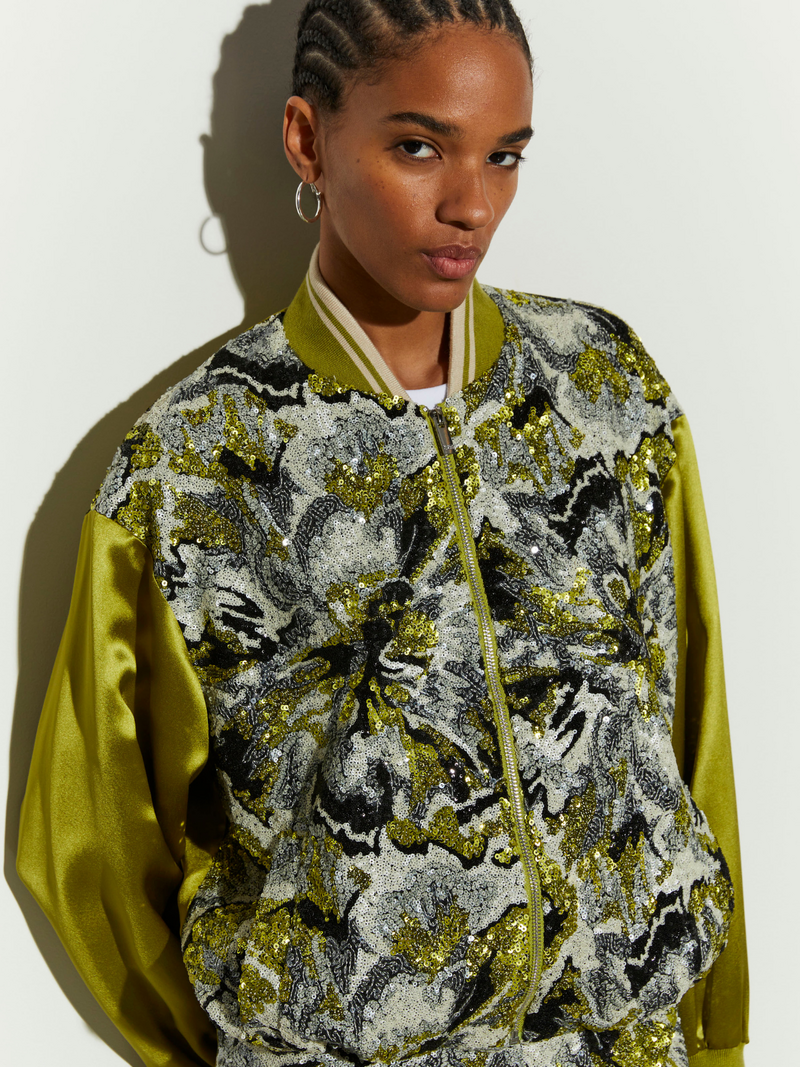 Isabelle Blanche Vestes Jaune
