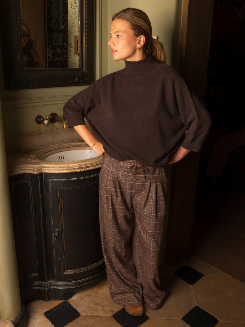 View product 'Black Rose Pullovers Brown' Black Rose Pullovers Brown