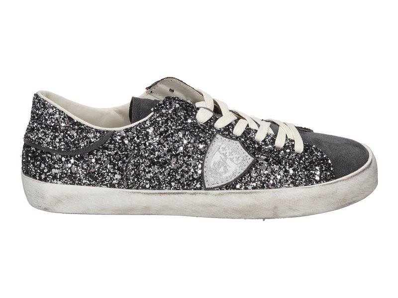 Voir le produit 'Philippe Model Baskets Gris' (en anglais) Philippe Model Baskets Gris