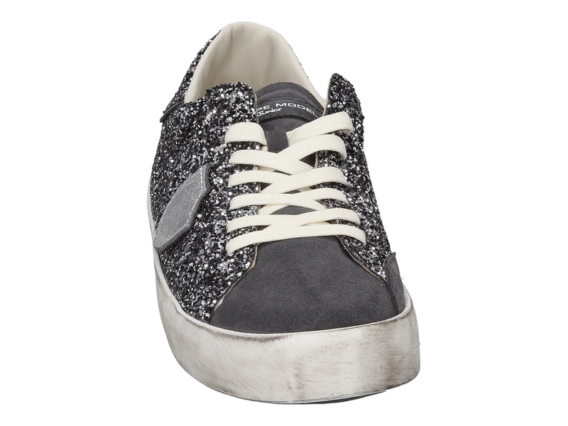 Voir le produit 'Philippe Model Baskets Gris' (en anglais) Philippe Model Baskets Gris