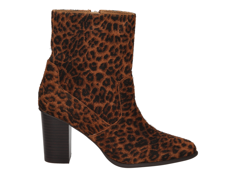 Voir le produit 'Emilie Karston Bottines Leopard' (en anglais) Emilie Karston Bottines Leopard
