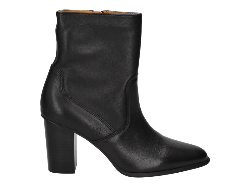Voir le produit 'Emilie Karston Bottines Noir' (en anglais) Emilie Karston Bottines Noir